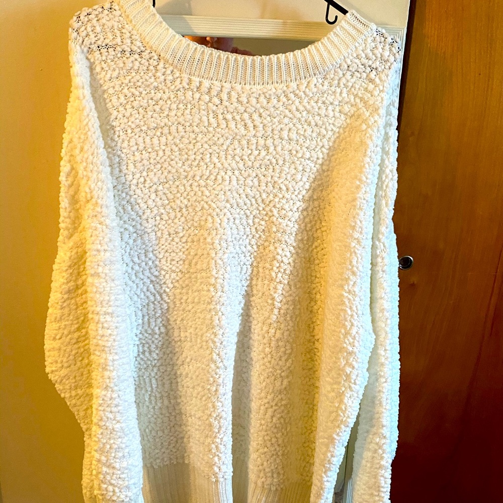 Lady’s tunic sweater
